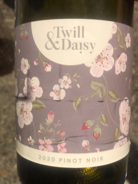 Twill & Daisy Pinot Noir