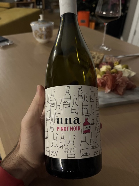 Una Pinot Noir 2019